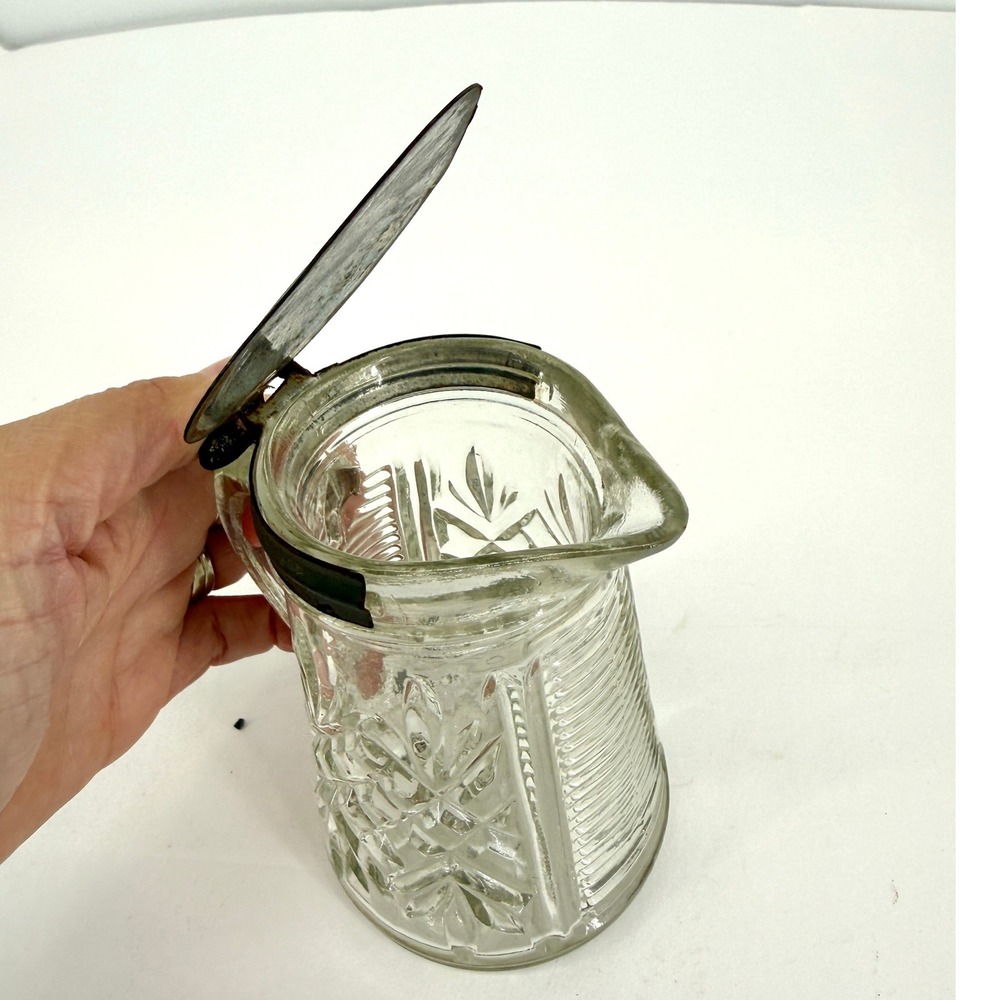 Vintage EAPG Pressed Glass Syrup Pitcher Metal Lid 4.75" Early American Pattern‎ - Picture 3 of 7